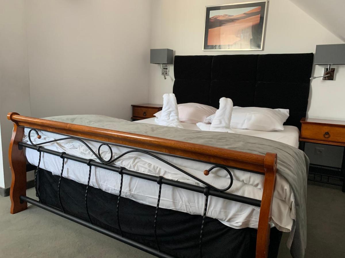 Hotel Kameleon Tarnobrzeg Bagian luar foto